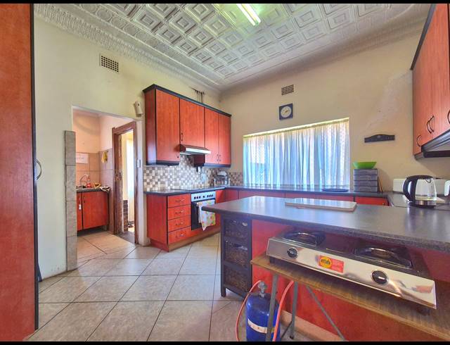 4 BEDROOM HOUSE FOR SALE IN BRAKPAN CENTRAL